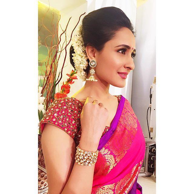 Actress Pragya Jaiswal Rare & UNSeen Photos Collection