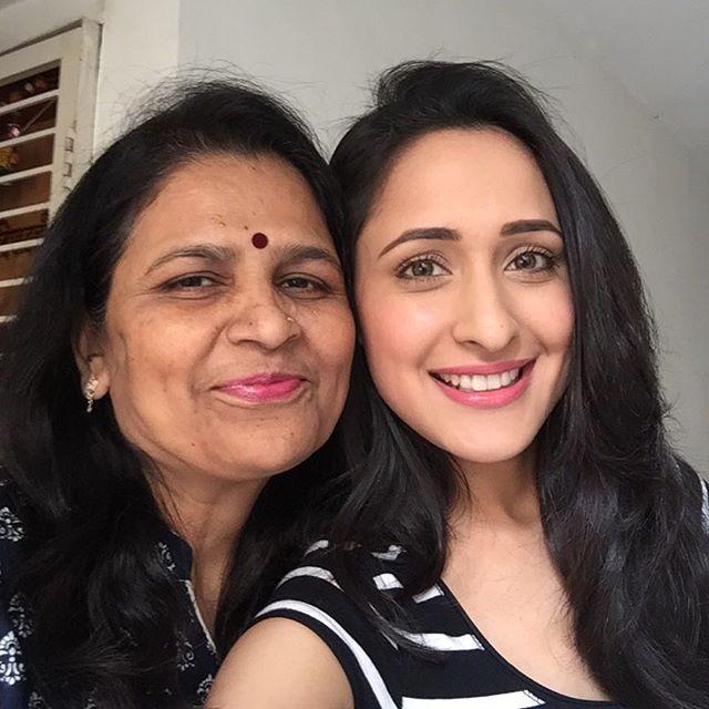 Actress Pragya Jaiswal Rare & UNSeen Photos Collection