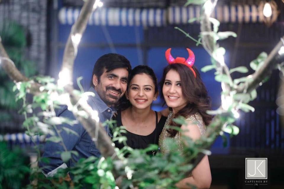 Actress Raashi Khanna Birthday Bash Yesterday Photos