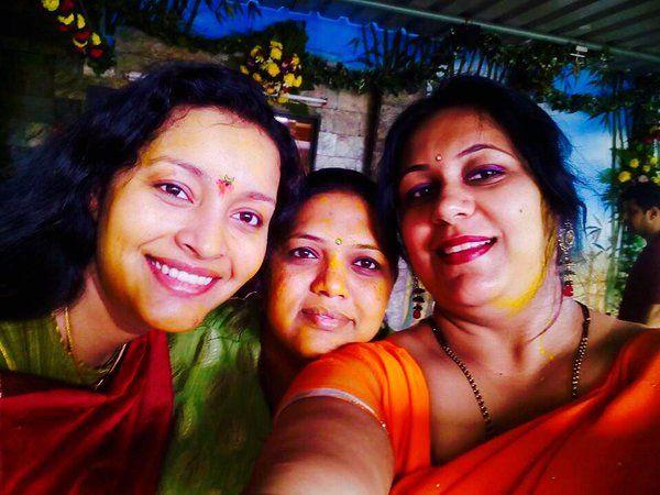 B'DAY Special: Actress Renu Desai Rare & Unseen Photos