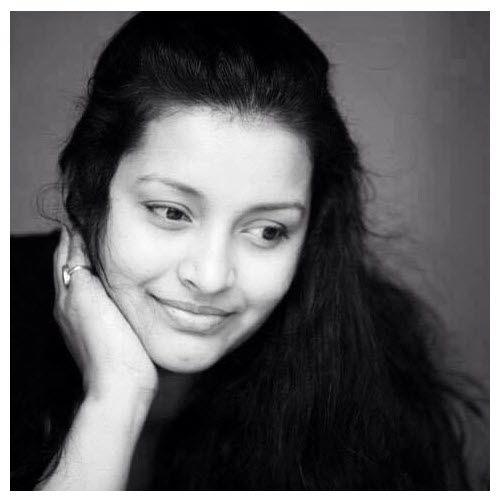 B'DAY Special: Actress Renu Desai Rare & Unseen Photos