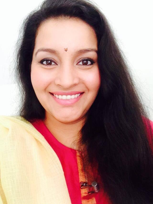 B'DAY Special: Actress Renu Desai Rare & Unseen Photos