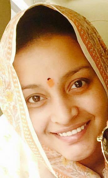 B'DAY Special: Actress Renu Desai Rare & Unseen Photos