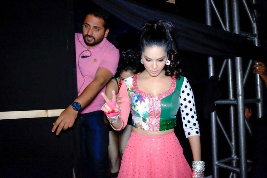 Actress Sunny Leone Latest 2017 UNSEEN Photos