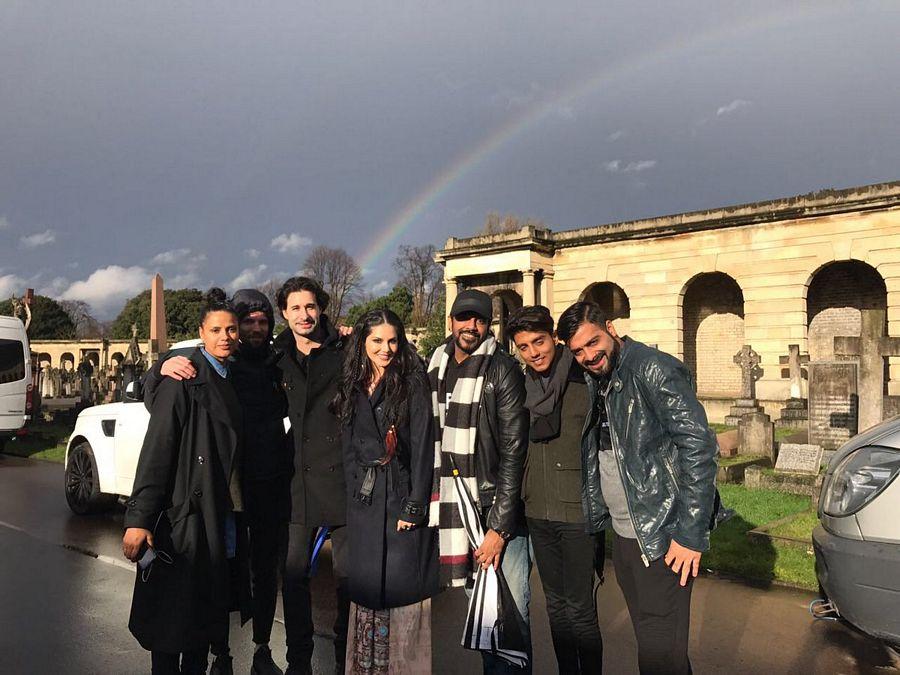 Actress Sunny Leone Latest 2017 UNSEEN Photos