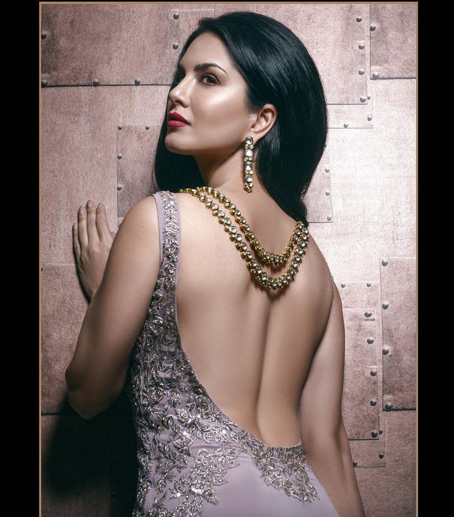 Actress Sunny Leone Latest 2017 UNSEEN Photos