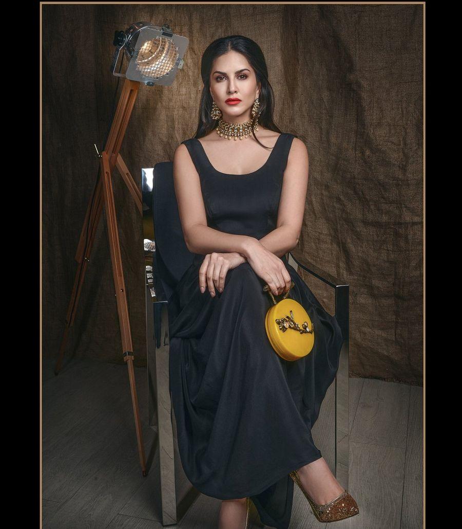 Actress Sunny Leone Latest 2017 UNSEEN Photos