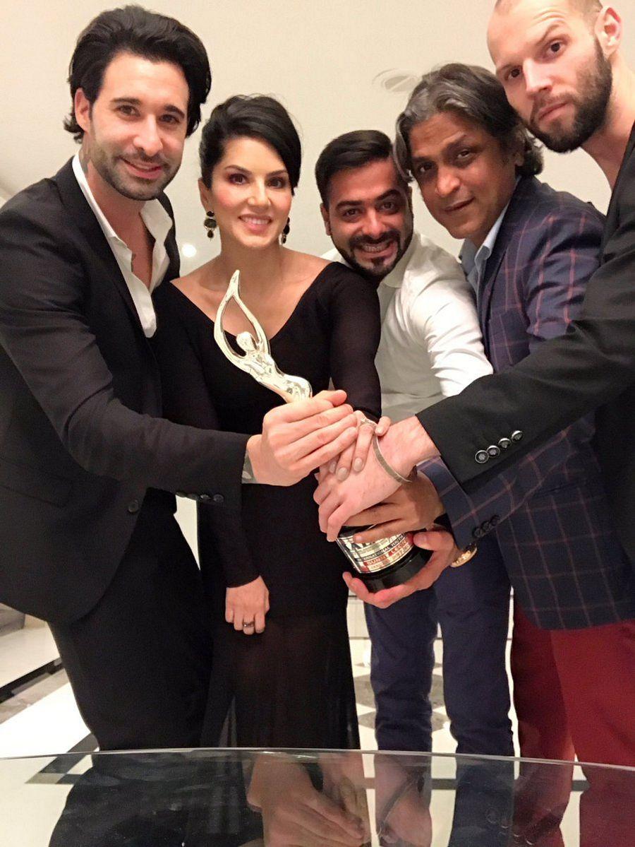 Actress Sunny Leone Latest 2017 UNSEEN Photos