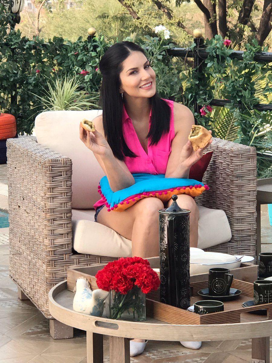 Actress Sunny Leone Latest 2017 UNSEEN Photos