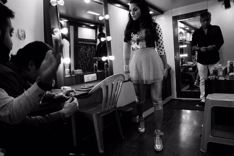 Actress Sunny Leone Latest 2017 UNSEEN Photos