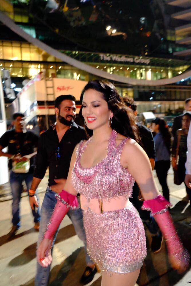 Actress Sunny Leone Latest 2017 UNSEEN Photos