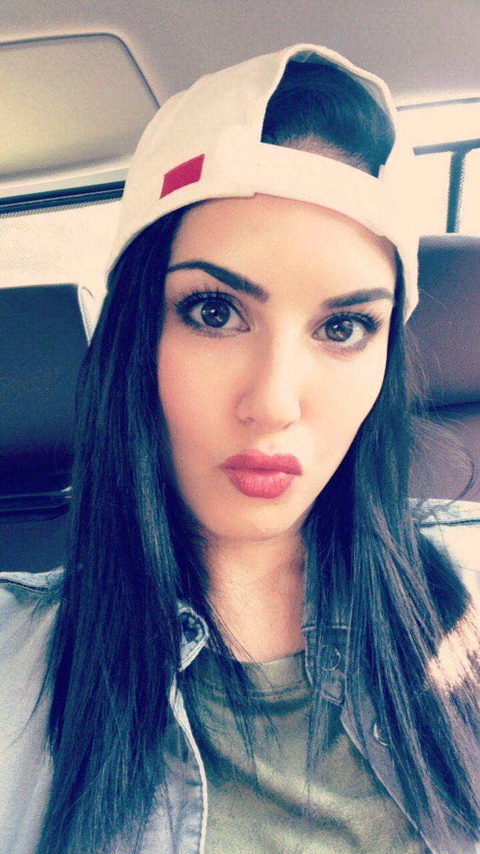 Actress Sunny Leone Latest 2017 UNSEEN Photos