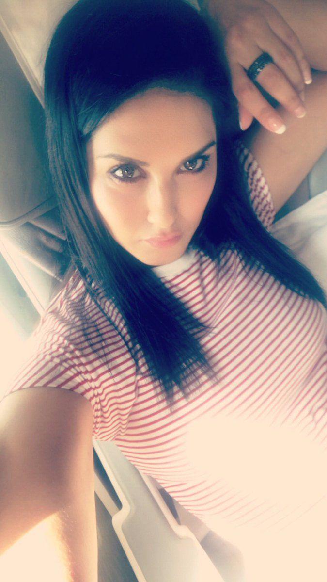 Actress Sunny Leone Latest Unseen Photo Stills