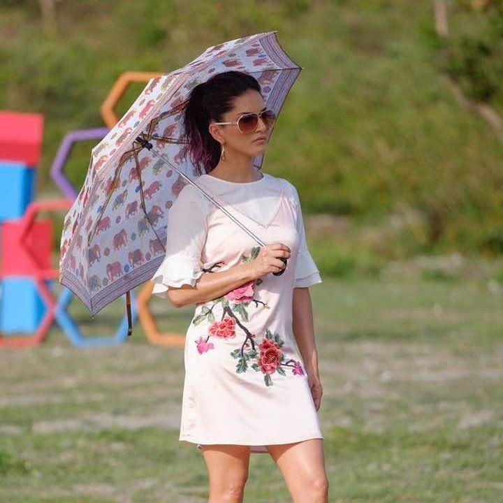 Actress Sunny Leone Rare & Unseen Pictures