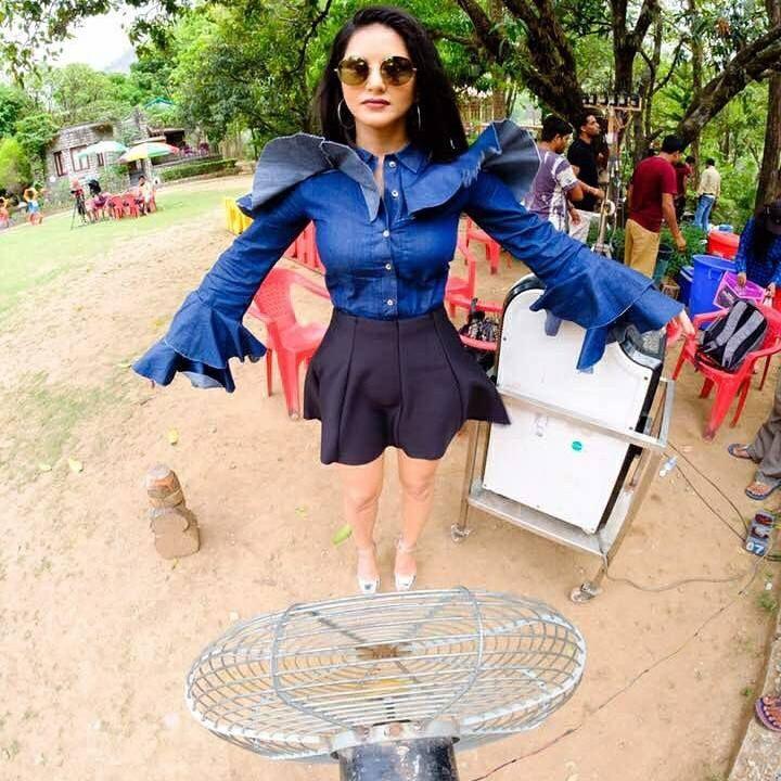 Actress Sunny Leone Rare & Unseen Pictures