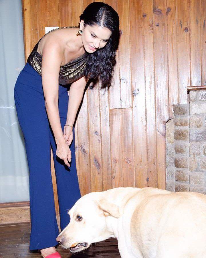 Actress Sunny Leone Rare & Unseen Pictures