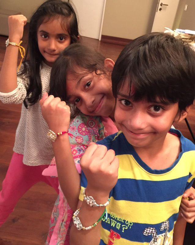 Adorable Photos that our Bollywood Stars Celebrate Raksha Bandhan