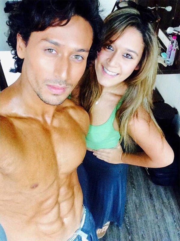 Adorable Photos that our Bollywood Stars Celebrate Raksha Bandhan