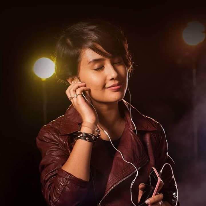 Airtel 4G Girl Sasha Chettri Selfies