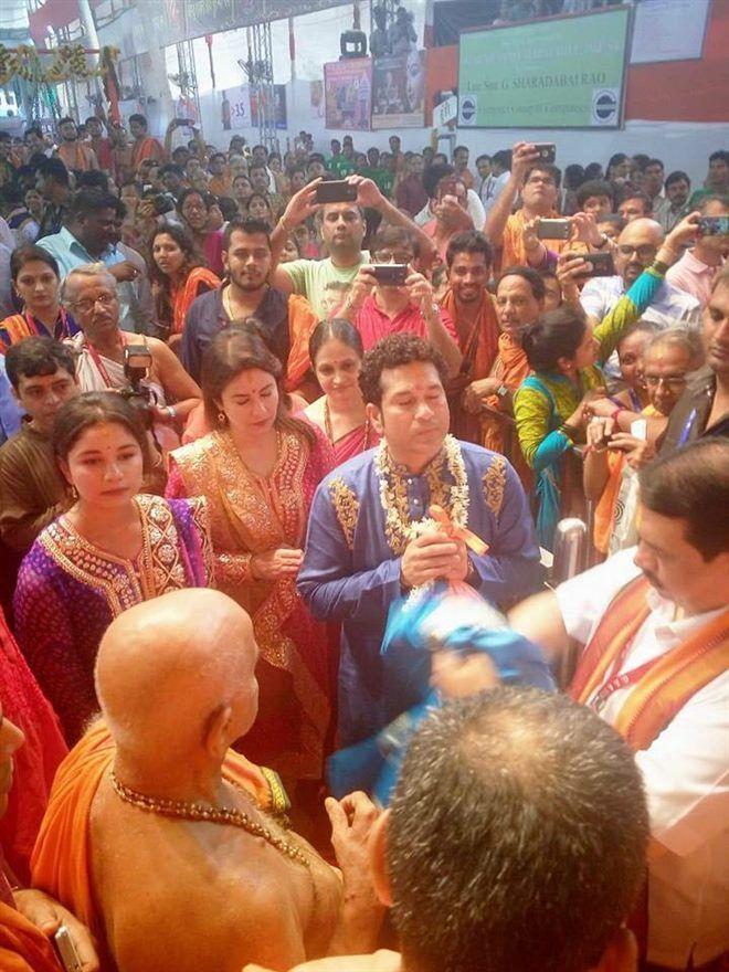 Aishwarya Rai & Sachin Tendulkar With Wife At GSB Ganpati Wadala Photos