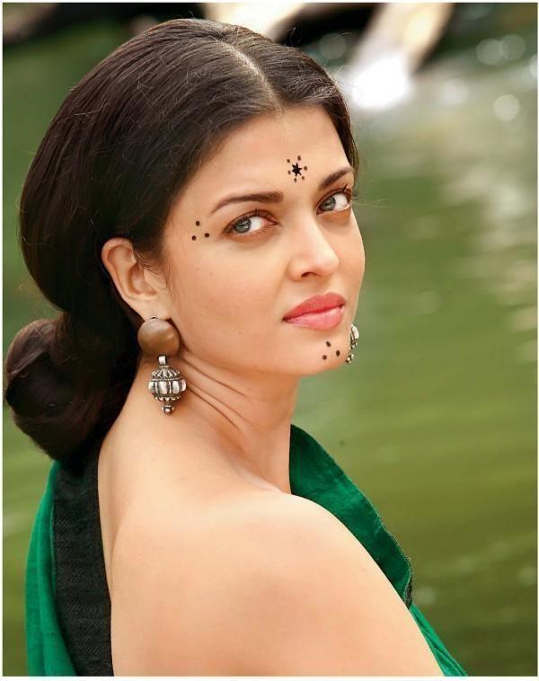 Aishwarya Rai Rare & UNSEEN Stock Photos