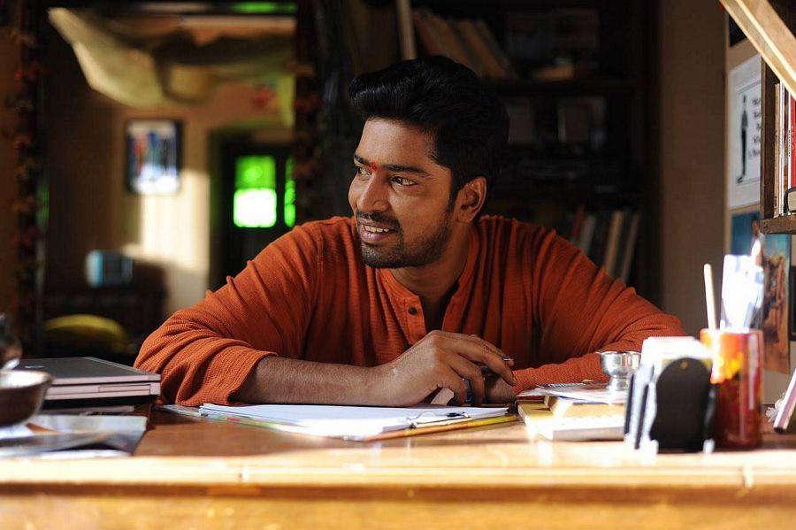 Allari Naresh Meda Meeda Abbayi Movie New Stills