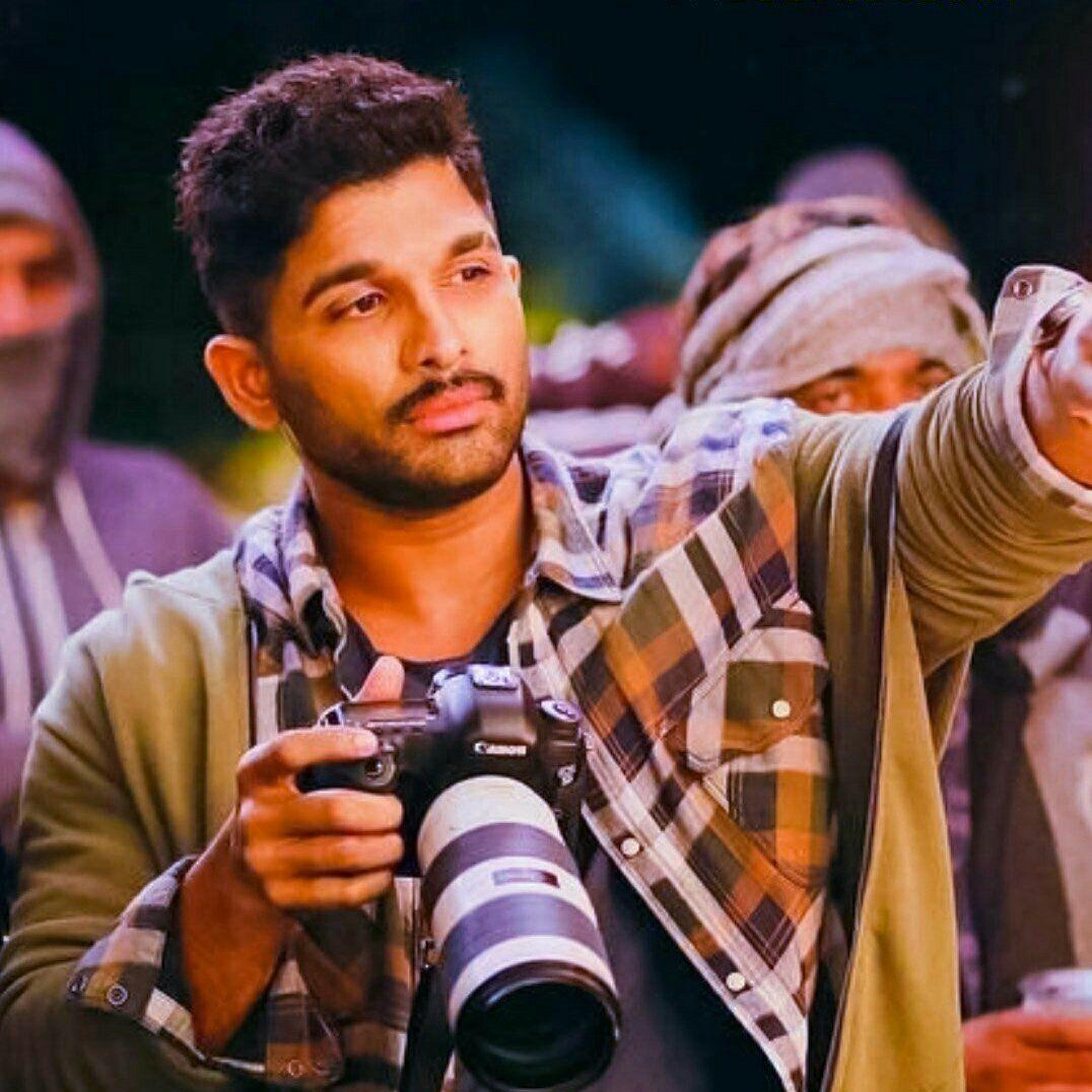 Allu Arjun Latest Stills & Posters From Naa Peru Surya