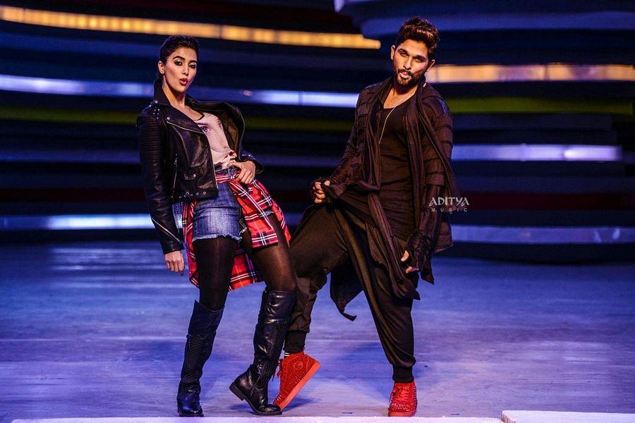 Allu Arjun New Movie Duvvada Jagannadham Latest Stills