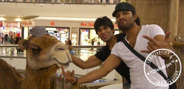 Allu Arjun Rare & Unseen Photos with Lovely Family