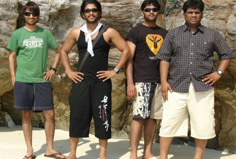 Allu Arjun Rare & Unseen Photos with Lovely Family