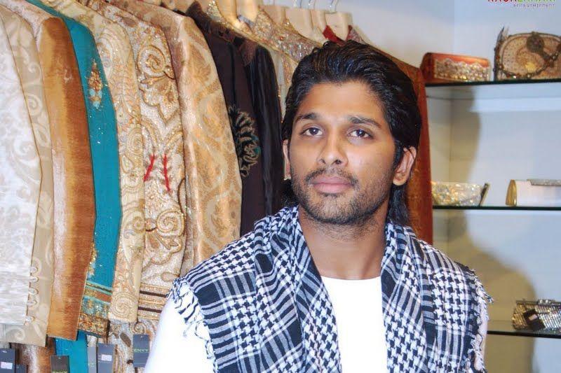 Allu Arjun Rare & Unseen Photos with Lovely Family