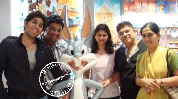 Allu Arjun Rare & Unseen Photos with Lovely Family