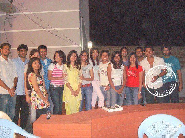 Allu Arjun Rare & Unseen Photos with Lovely Family