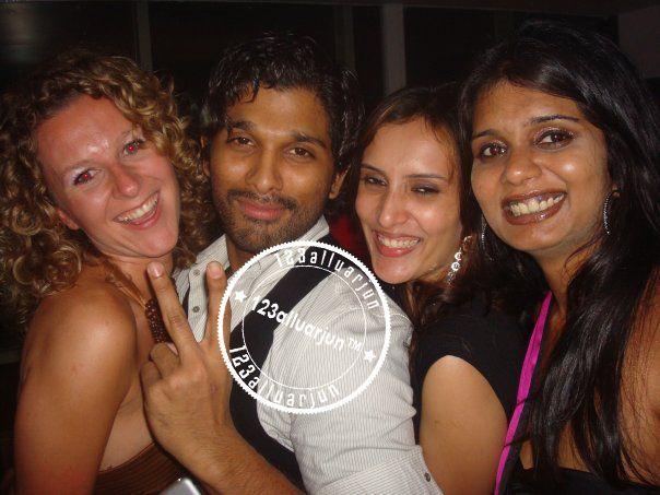 Allu Arjun Rare & Unseen Photos with Lovely Family