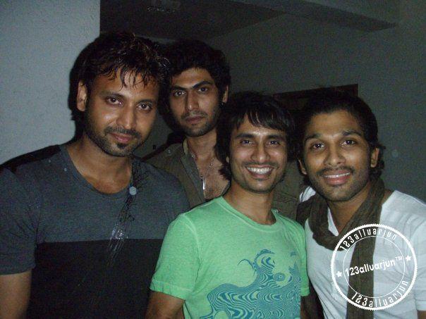 Allu Arjun Rare & Unseen Photos with Lovely Family