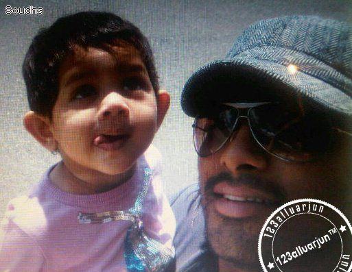 Allu Arjun Rare & Unseen Photos with Lovely Family