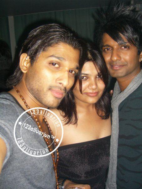 Allu Arjun Rare & Unseen Photos with Lovely Family