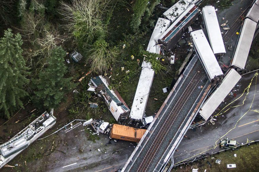 Amtrak Train Derails in Washington State Photos