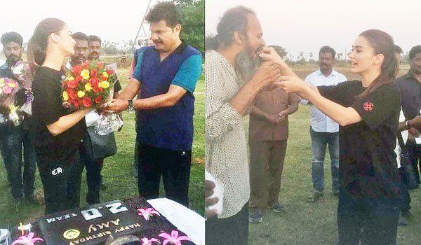 Amy Jackson Celebrates Her Birthday On Rajinikanth’s 2.0 Sets
