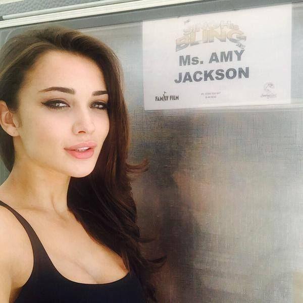 Amy Jackson Old & Unseen Pics Posing Topless