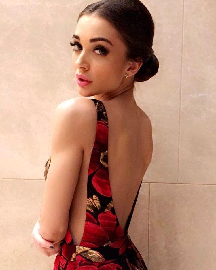 Amy Jackson Old & Unseen Pics Posing Topless