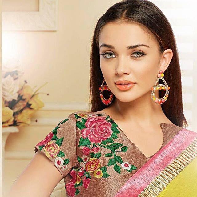 Amy Jackson Private Moments Photos Goes Viral On Internet