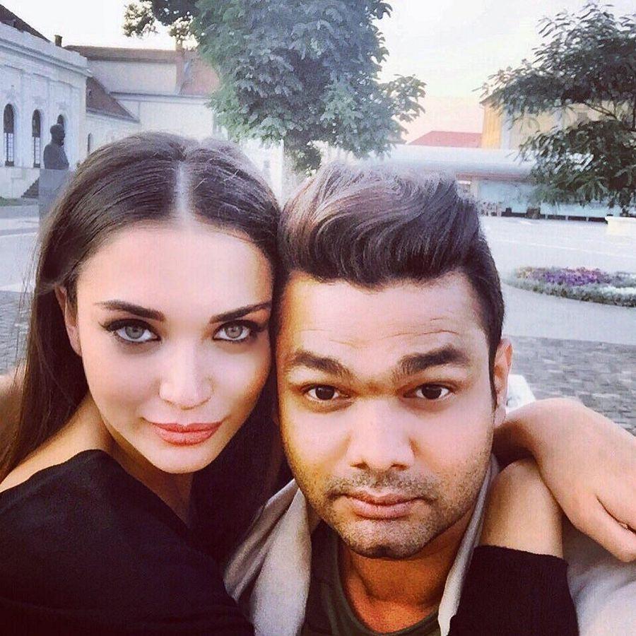 Amy Jackson Private Moments Photos Goes Viral On Internet