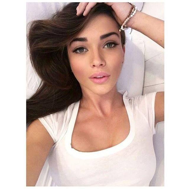 Amy Jackson Private Moments Photos Goes Viral On Internet