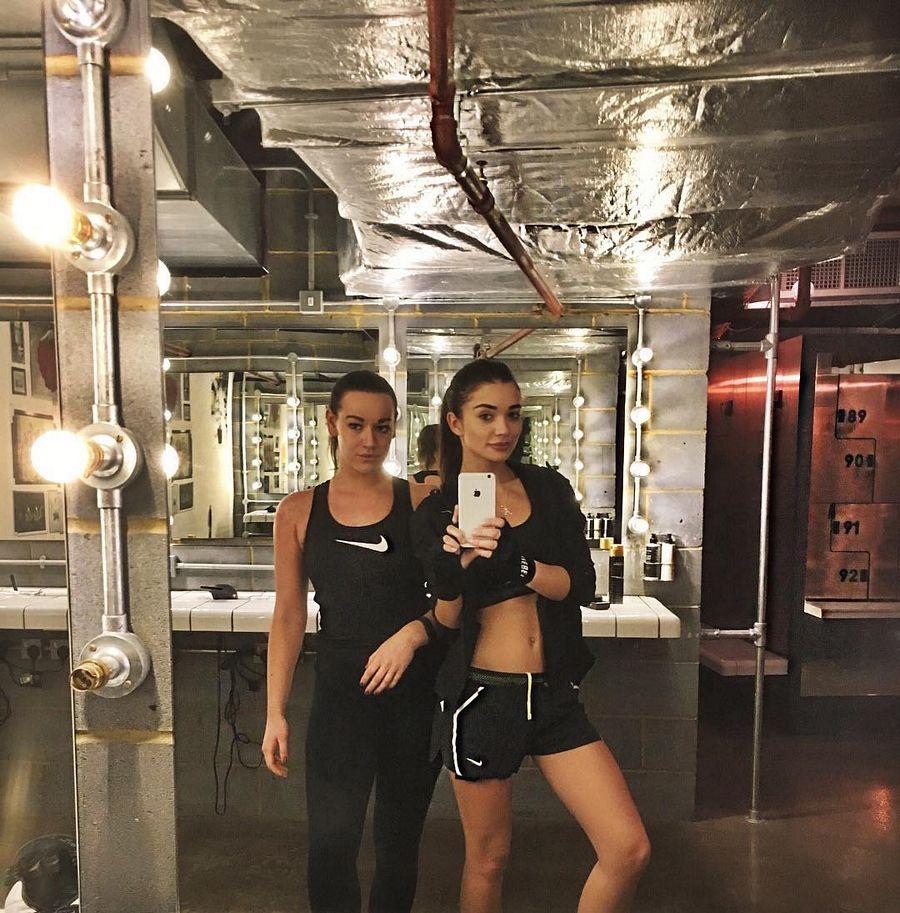 Amy Jackson UNKNOWN Private Moments Photos Goes Viral On Internet