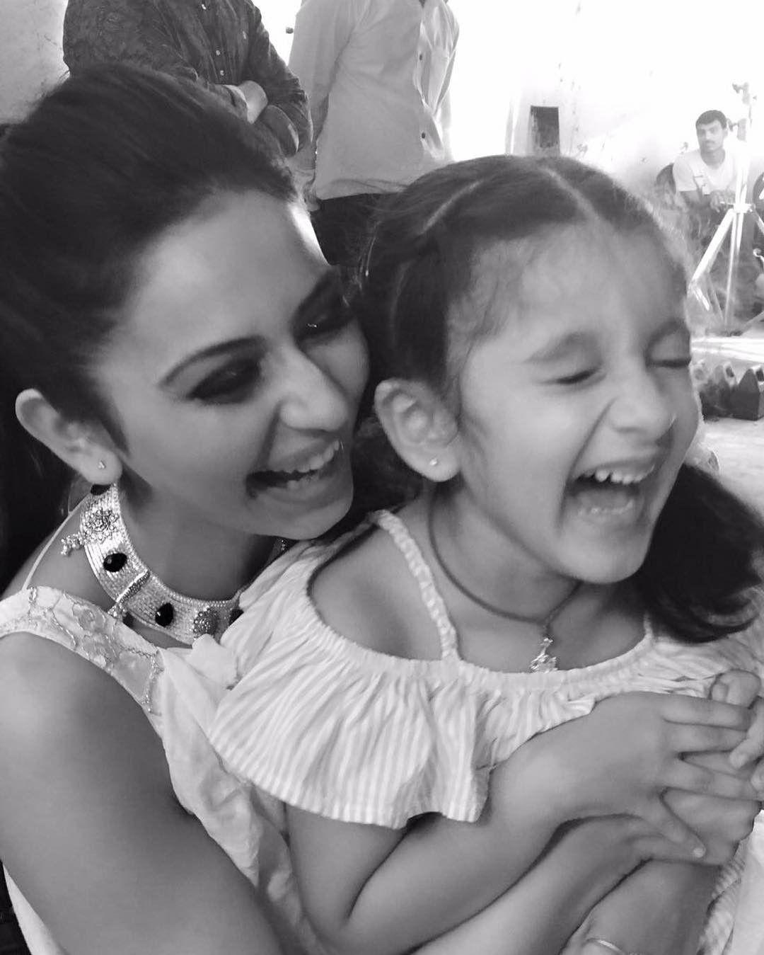 An adorable clicks of Mahesh's daughter Sithara