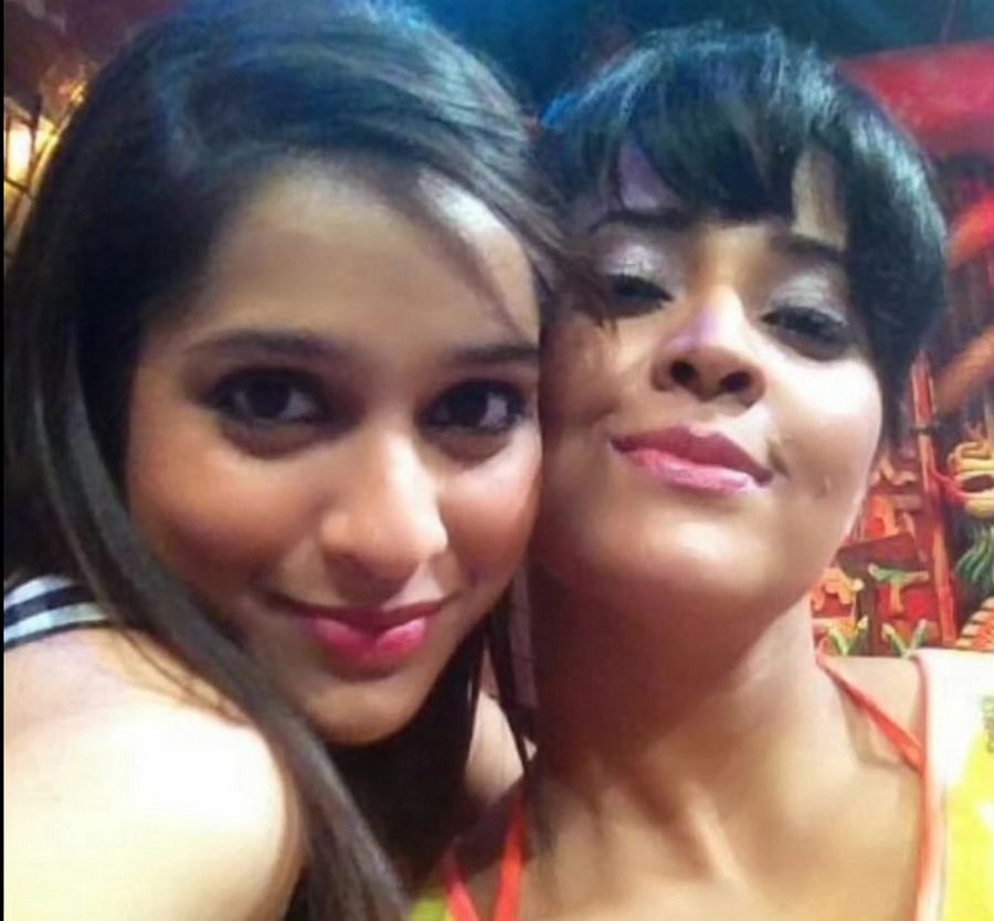 Anchor Rashmi Gautam HOUSE INSIDE VIEW Photos