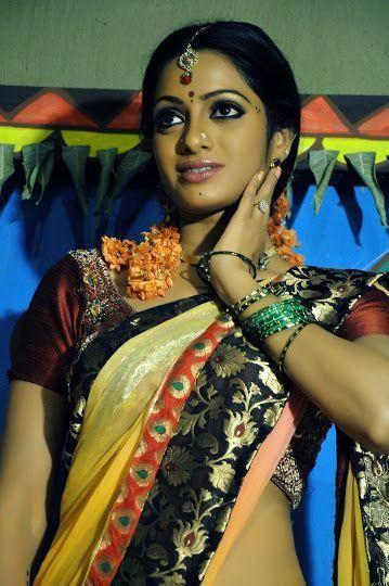 Anchor Udaya Bhanu Rare & UNseened Photos
