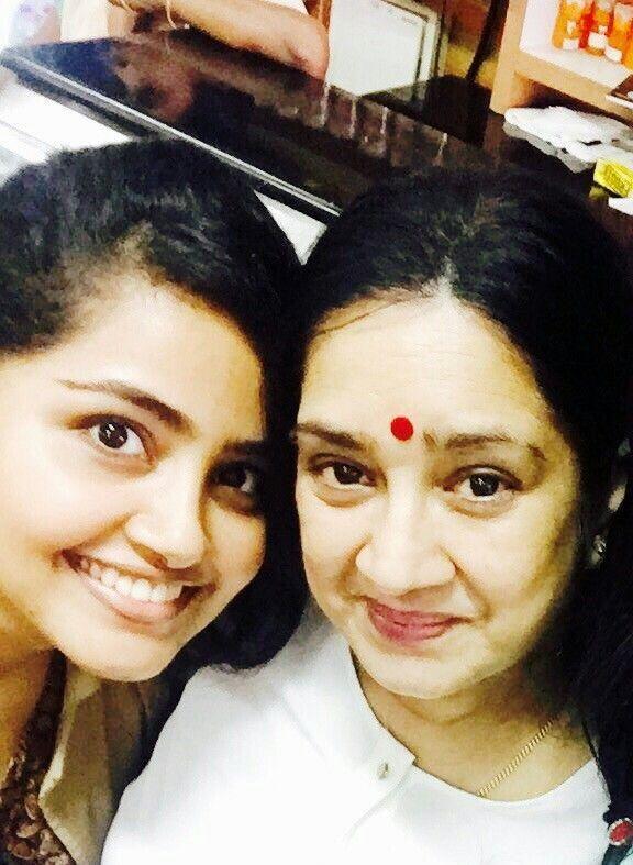 Anupama Parameswaran Without Makeup Rare & Unseen Photos