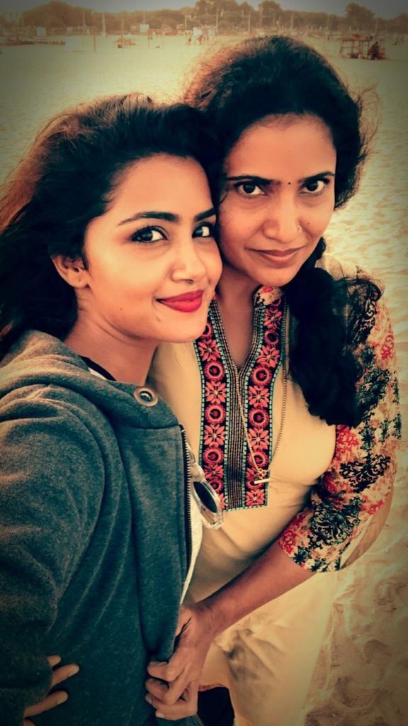 Anupama Parameswaran Without Makeup Rare & Unseen Photos